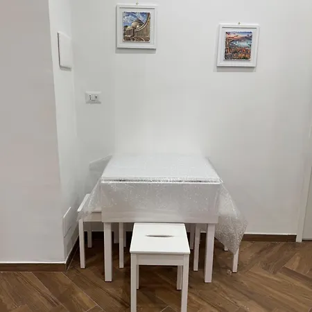 La Finestra Di San Gennaro Appartement *